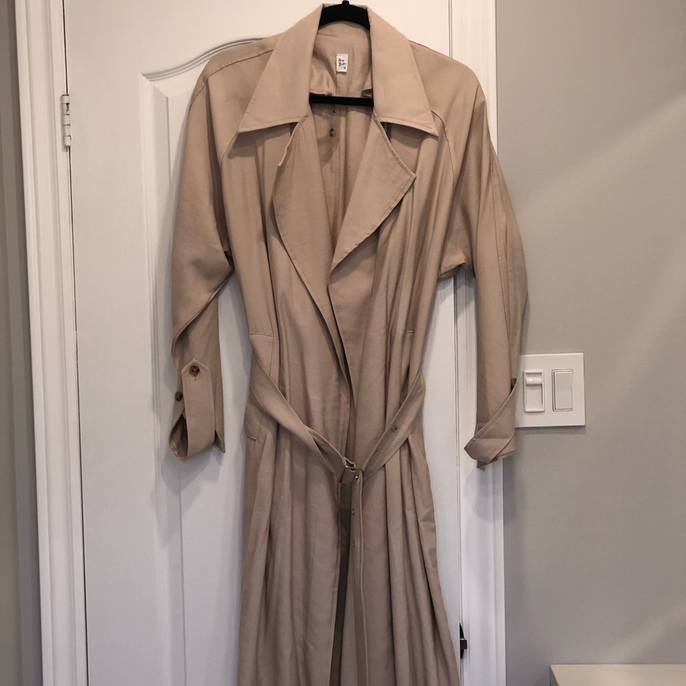 Mendocino Trench coat with belt